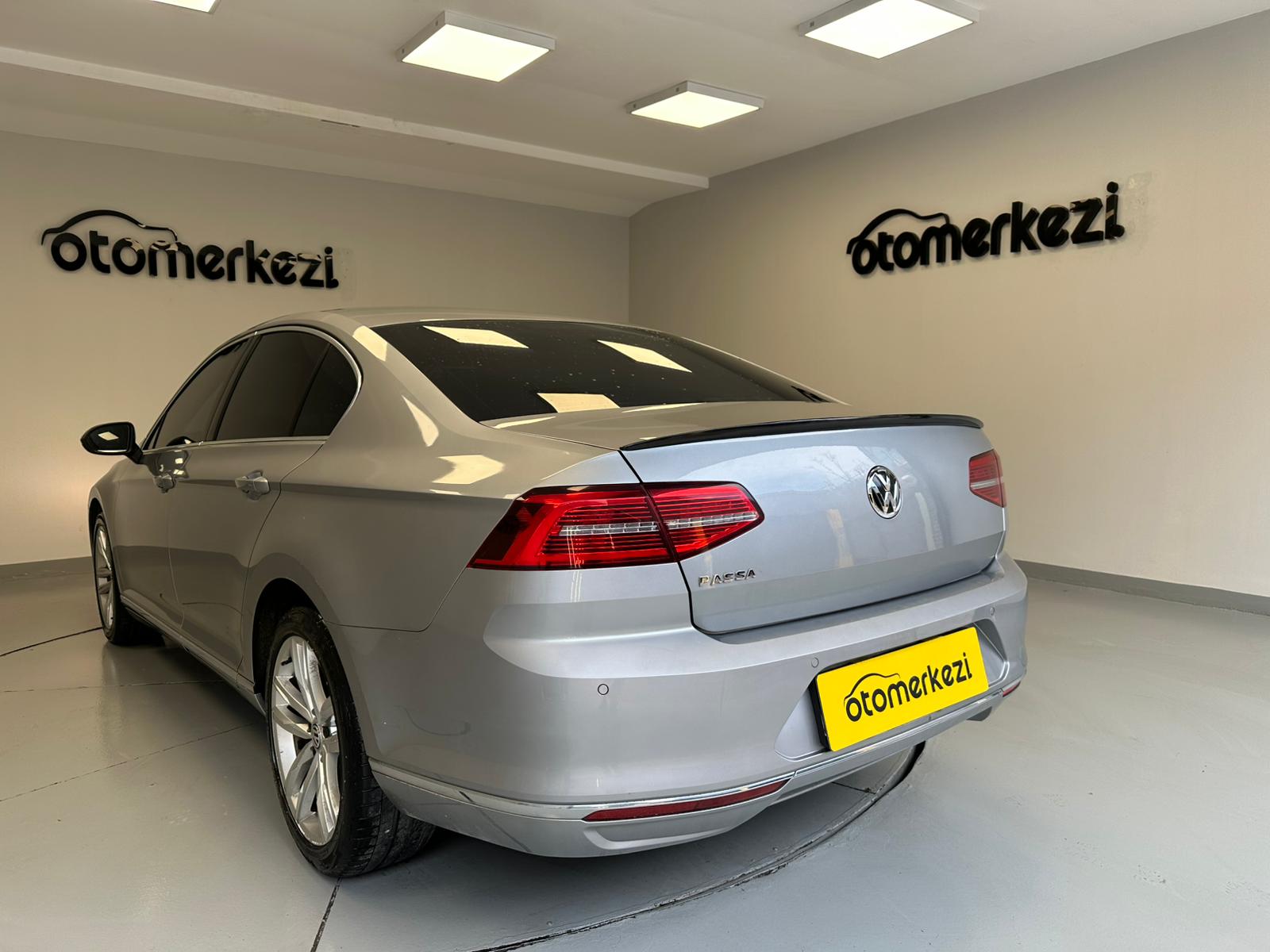 VOLKSWAGEN PASSAT 7